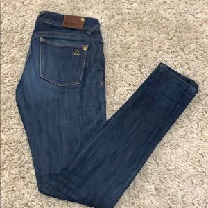 DL1961 Amanda Jeans in “Bolt” - 4Way Stretch